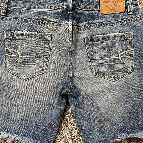 American Eagle Outfitters Women's Jean shorts, Size 4 - Picture 5 of 13